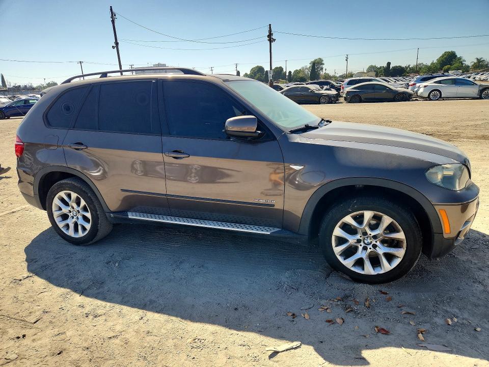 68502386 :رقم المزاد ، 5UXZV4C55BL400563 vin ، 2011 Bmw X5 مزاد بيع