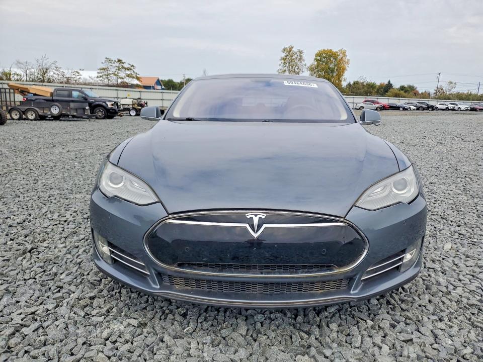 Продажа на аукционе авто 2013 Tesla Model S, vin: 5YJSA1DP0DFP21655, номер лота: 69464696