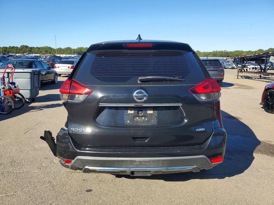 68847646 :رقم المزاد ، KNMAT2MV1HP513404 vin ، 2017 Nissan Rogue مزاد بيع