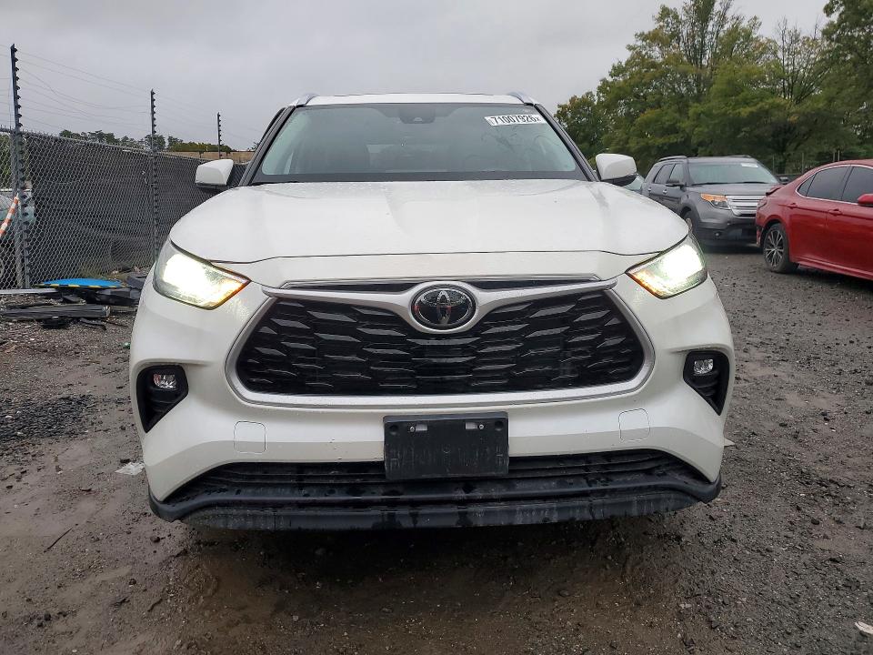 71007926 :رقم المزاد ، 5TDGZRBH6MS122957 vin ، 2021 Toyota Highlander مزاد بيع