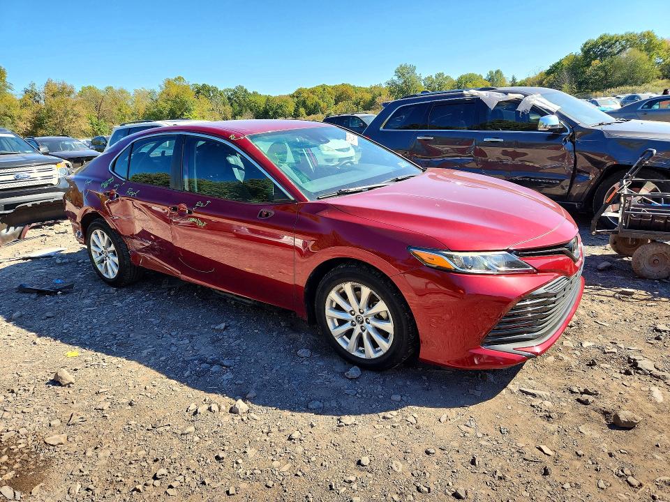 Auction sale of the 2019 Toyota Camry, vin: 4T1B11HK1KU825666, lot number: 71438356
