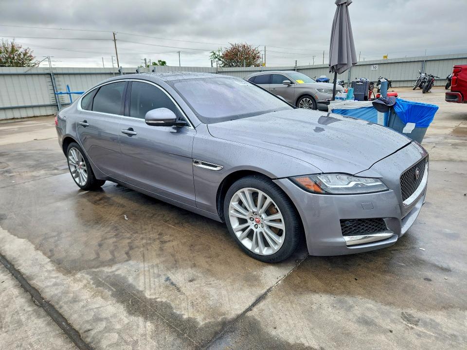 Продажа на аукционе авто 2020 Jaguar Xf, vin: SAJBE4FX0LCY83978, номер лота: 71063006