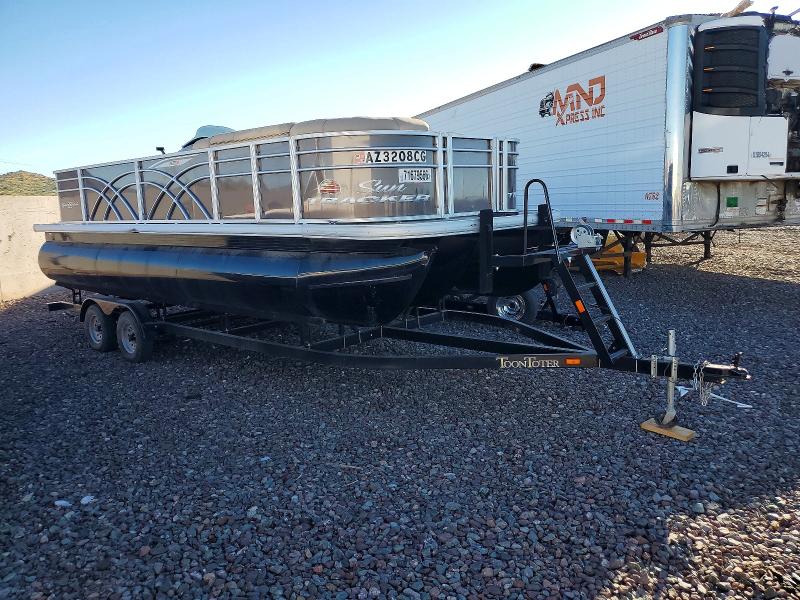 71679566 :رقم المزاد ، BUJ12907D121 vin ، 2021 Suntracker Boat&trlr مزاد بيع