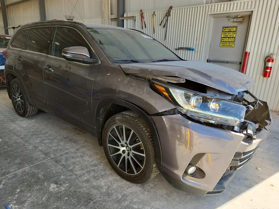 Aukcja sprzedaży 2018 Toyota Highlander, vin: 5TDJZRFH0JS552852, numer aukcji: 72125766