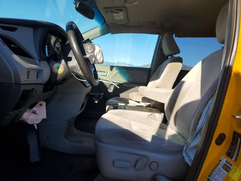 72241686 :رقم المزاد ، 5TDKZ3DCXHS804240 vin ، 2017 Toyota Sienna مزاد بيع