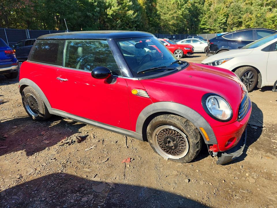 2010 Mini Cooper მანქანა იყიდება აუქციონზე, vin: WMWMF3C56ATZ63734, აუქციონის ნომერი: 73174156