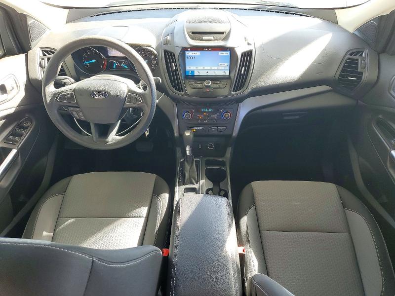 2017 Ford Escape მანქანა იყიდება აუქციონზე, vin: 1FMCU0GD6HUE76876, აუქციონის ნომერი: 73282316