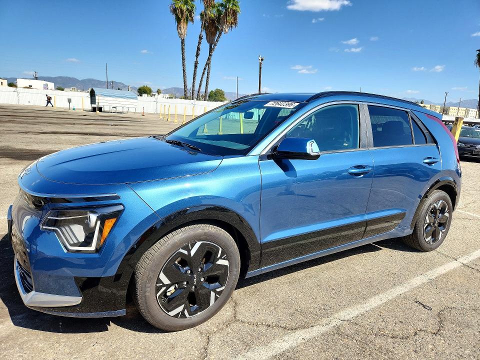 Продажа на аукционе авто 2025 Kia Niro, vin: KNDCR3L17S5142005, номер лота: 72642396