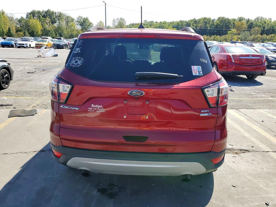2018 Ford Escape მანქანა იყიდება აუქციონზე, vin: 1FMCU9HD7JUB18811, აუქციონის ნომერი: 72699466