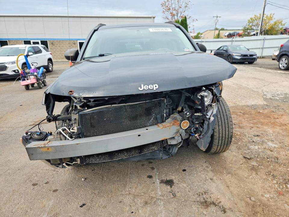 71085636 :رقم المزاد ، 1C4NJDBB1ED566385 vin ، 2014 Jeep Compass مزاد بيع