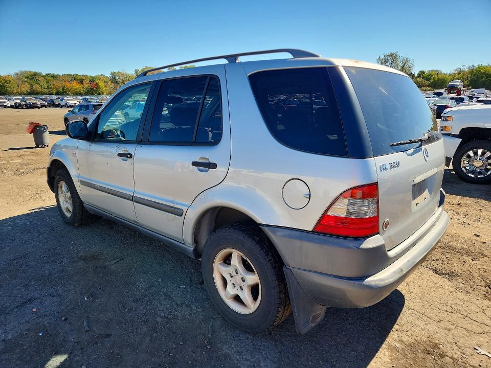 1999 Mercedes-benz Ml მანქანა იყიდება აუქციონზე, vin: 4JGAB54E3XA117914, აუქციონის ნომერი: 71953766