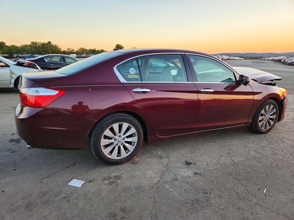 2015 Honda Accord მანქანა იყიდება აუქციონზე, vin: 1HGCR3F82FA030560, აუქციონის ნომერი: 71245856