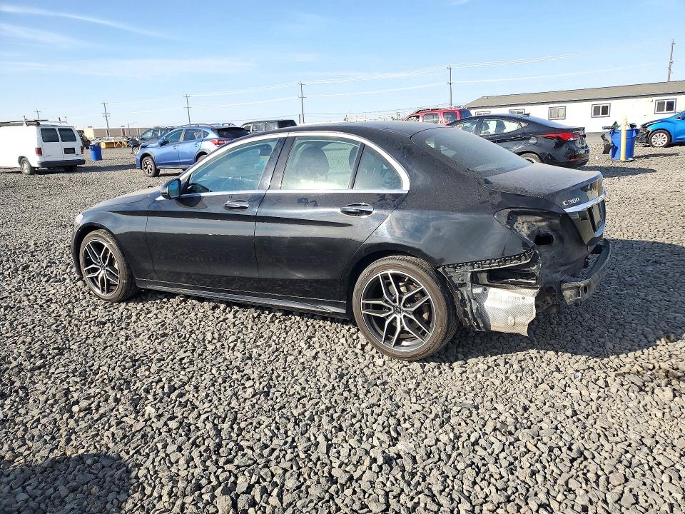 2015 Mercedes-benz C მანქანა იყიდება აუქციონზე, vin: 55SWF4KB2FU023867, აუქციონის ნომერი: 74022676