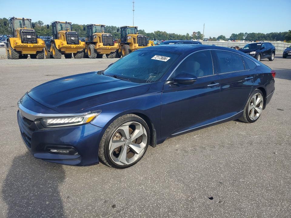 Продажа на аукционе авто 2018 Honda Accord, vin: 1HGCV1F93JA107888, номер лота: 72173686