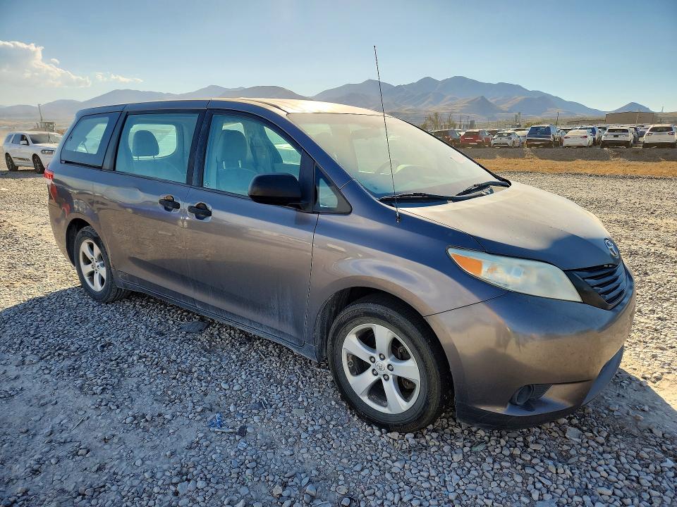 Продаж на аукціоні авто 2013 Toyota Sienna, vin: 5TDZK3DC4DS296408, номер лоту: 71826606