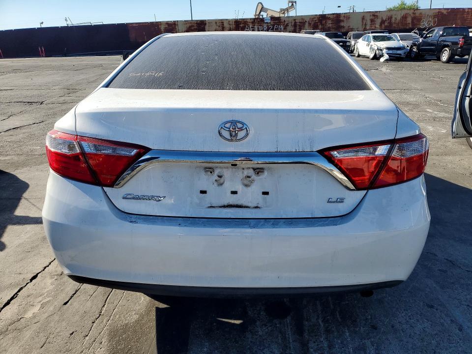 2015 Toyota Camry მანქანა იყიდება აუქციონზე, vin: 4T4BF1FK9FR443370, აუქციონის ნომერი: 71610536