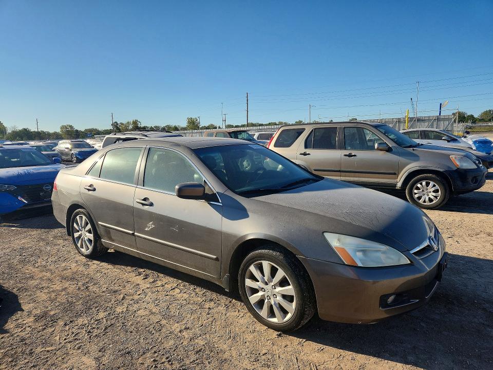 Продажа на аукционе авто 2006 Honda Accord, vin: 1HGCM66506A050828, номер лота: 71670846