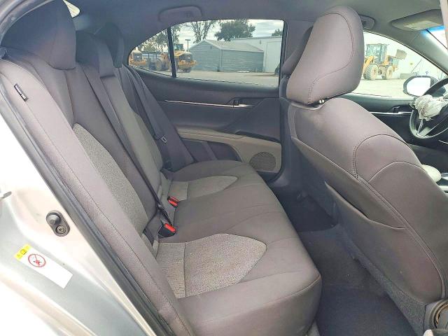 Auction sale of the 2018 Toyota Camry, vin: 4T1B11HK4JU101677, lot number: 72617506