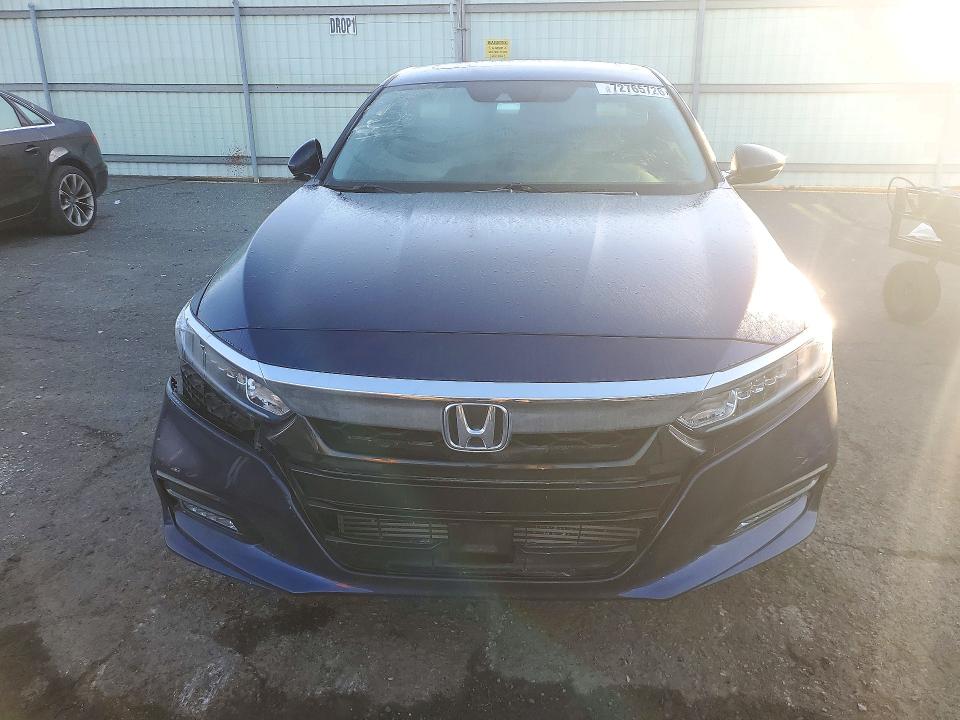 Продажа на аукционе авто 2020 Honda Accord, vin: 1HGCV1F5XLA125689, номер лота: 72765726