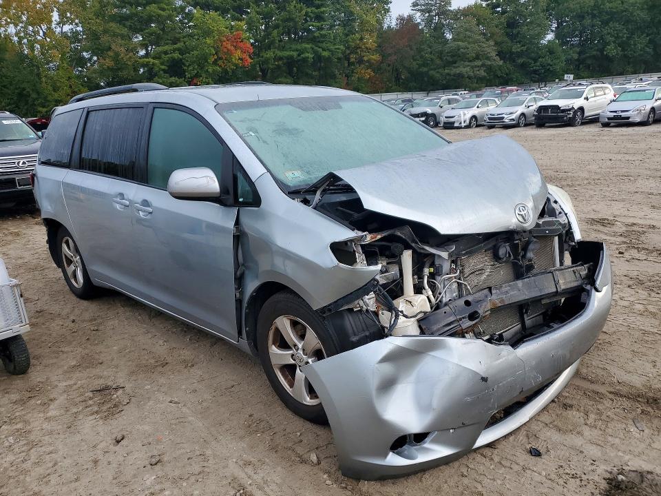 Продаж на аукціоні авто 2015 Toyota Sienna, vin: 5TDKK3DCXFS622085, номер лоту: 71355456