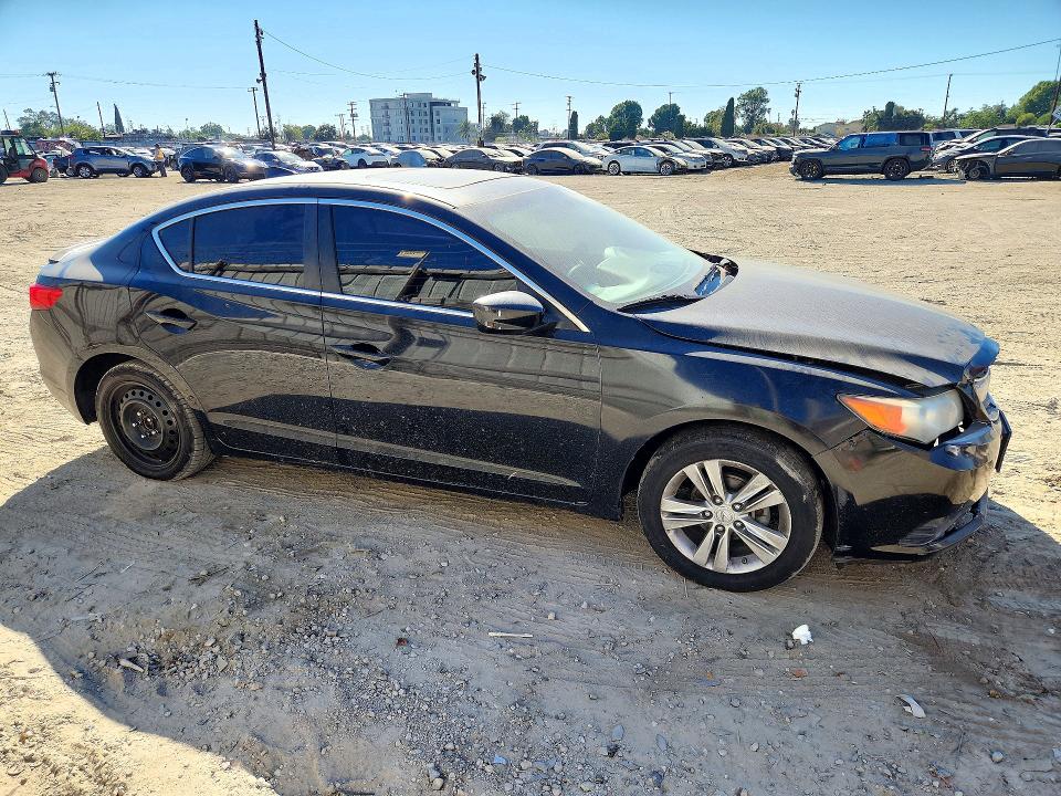 Auction sale of the 2013 Acura Ilx, vin: 19VDE3F78DE300366, lot number: 72709346