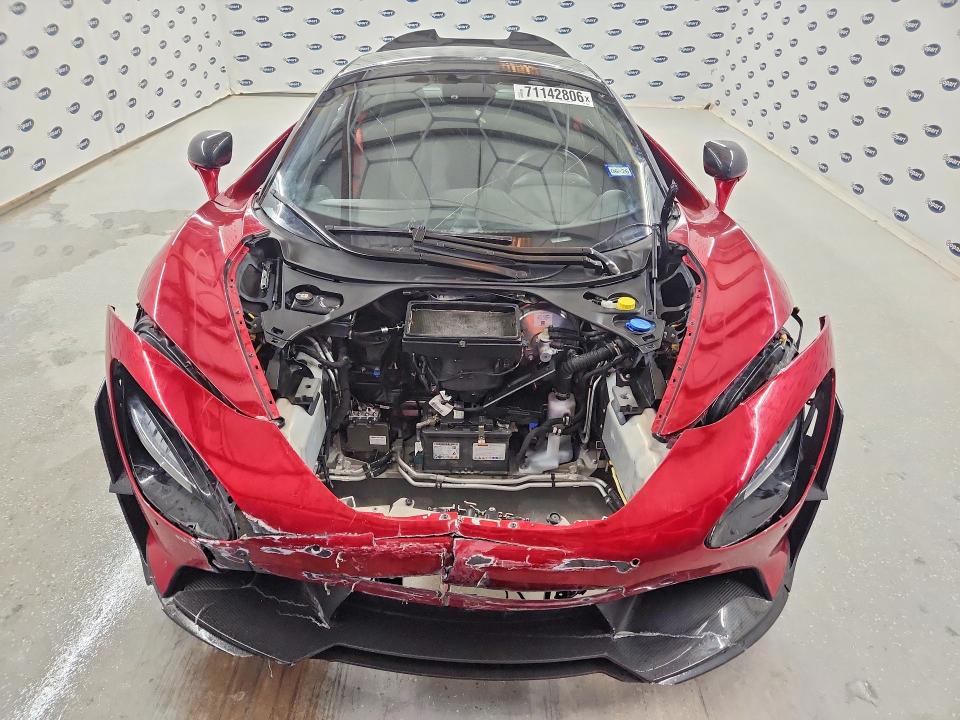 71142806 :رقم المزاد ، SBM14FCA9LW005349 vin ، 2020 Mclaren Automotive 720s مزاد بيع