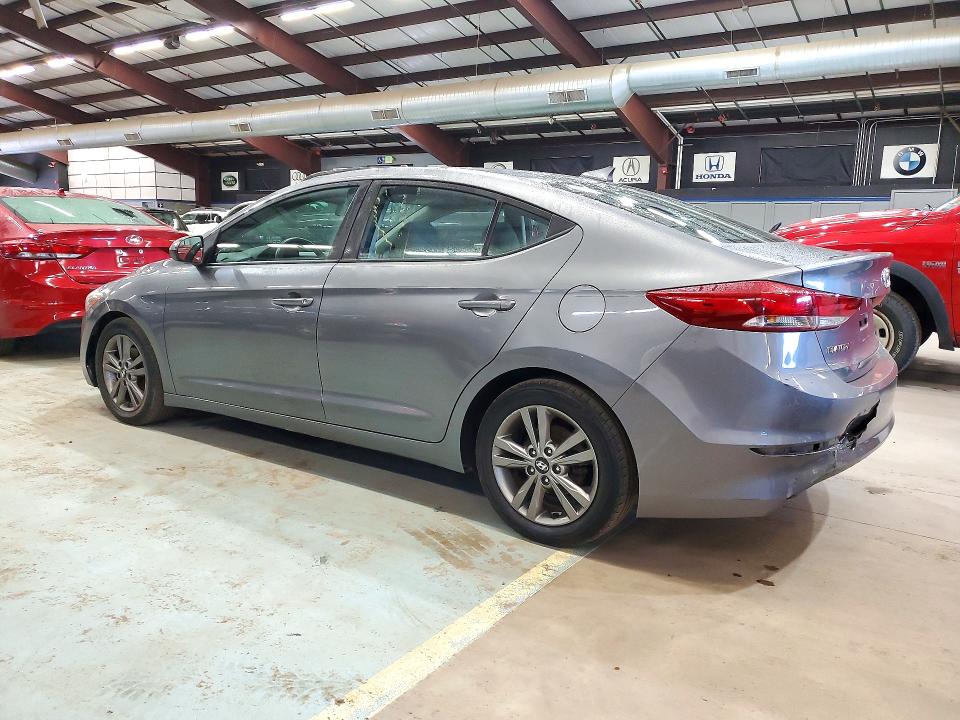 72375896 :رقم المزاد ، 5NPD84LF7JH306585 vin ، 2018 Hyundai Elantra مزاد بيع