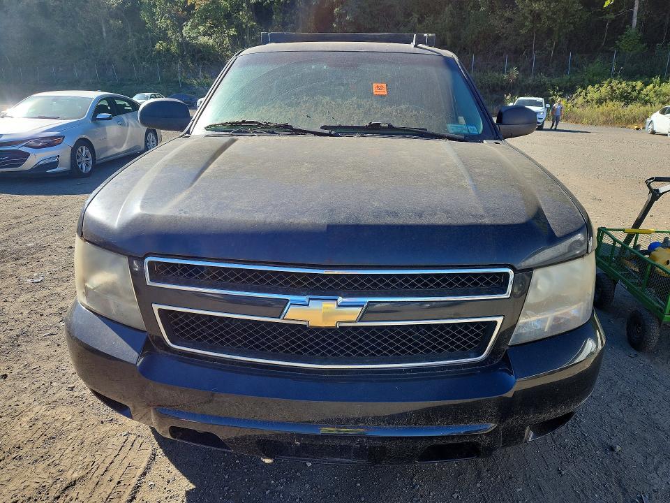 71925556 :رقم المزاد ، 1GNUKHE33AR215311 vin ، 2010 Chevrolet Suburban مزاد بيع