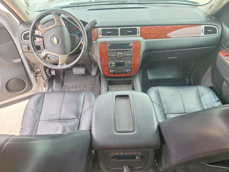 71684756 :رقم المزاد ، 1GNSCJE02ER219387 vin ، 2014 Chevrolet Suburban مزاد بيع