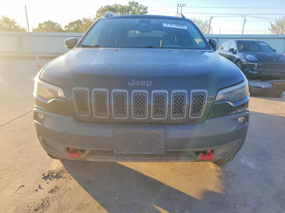71412946 :رقم المزاد ، 1C4PJMBX4KD136026 vin ، 2019 Jeep Cherokee مزاد بيع