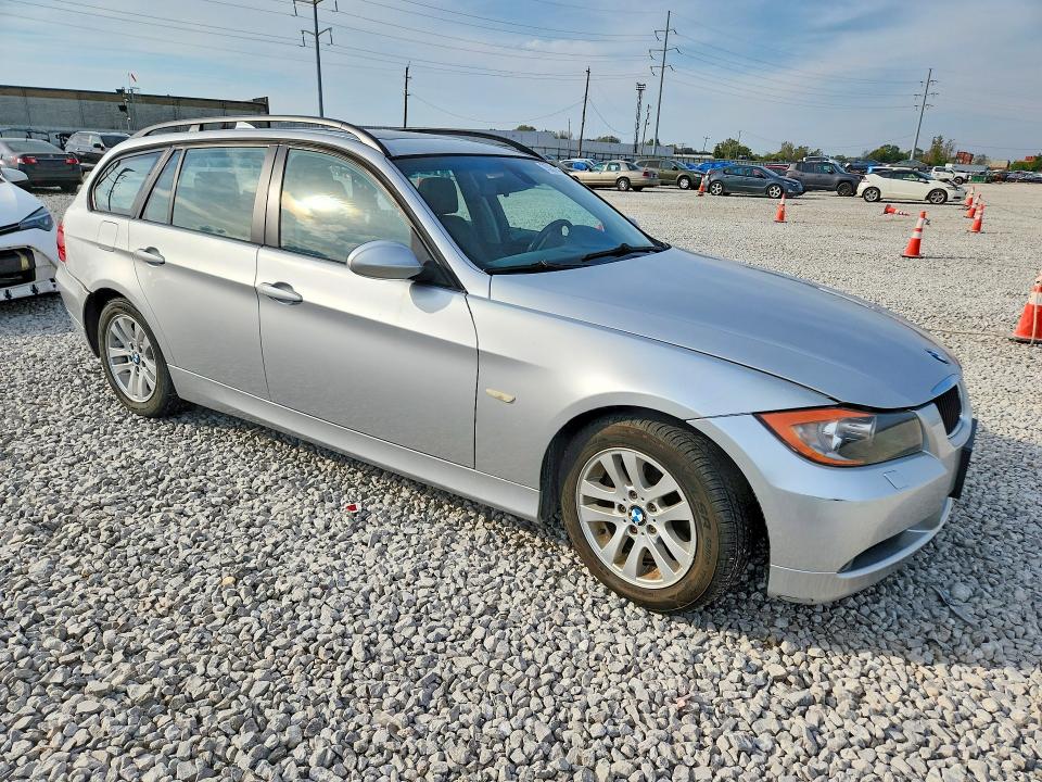 2006 Bmw 325 მანქანა იყიდება აუქციონზე, vin: WBAVT13596KW23119, აუქციონის ნომერი: 70921596