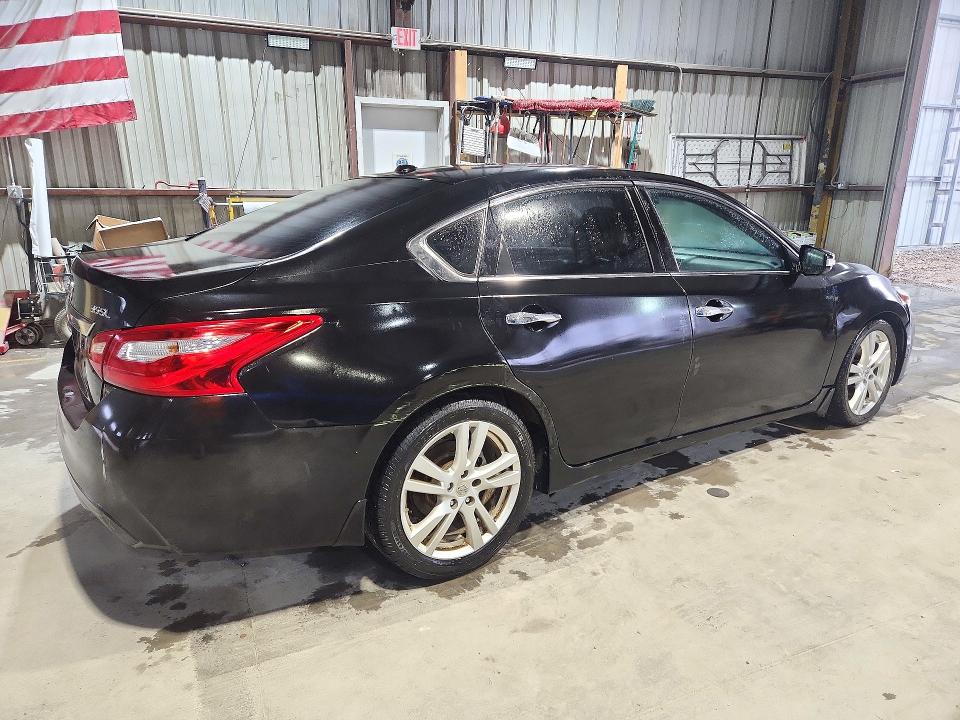 Продажа на аукционе авто 2017 Nissan Altima, vin: 1N4BL3AP4HC181360, номер лота: 73129766