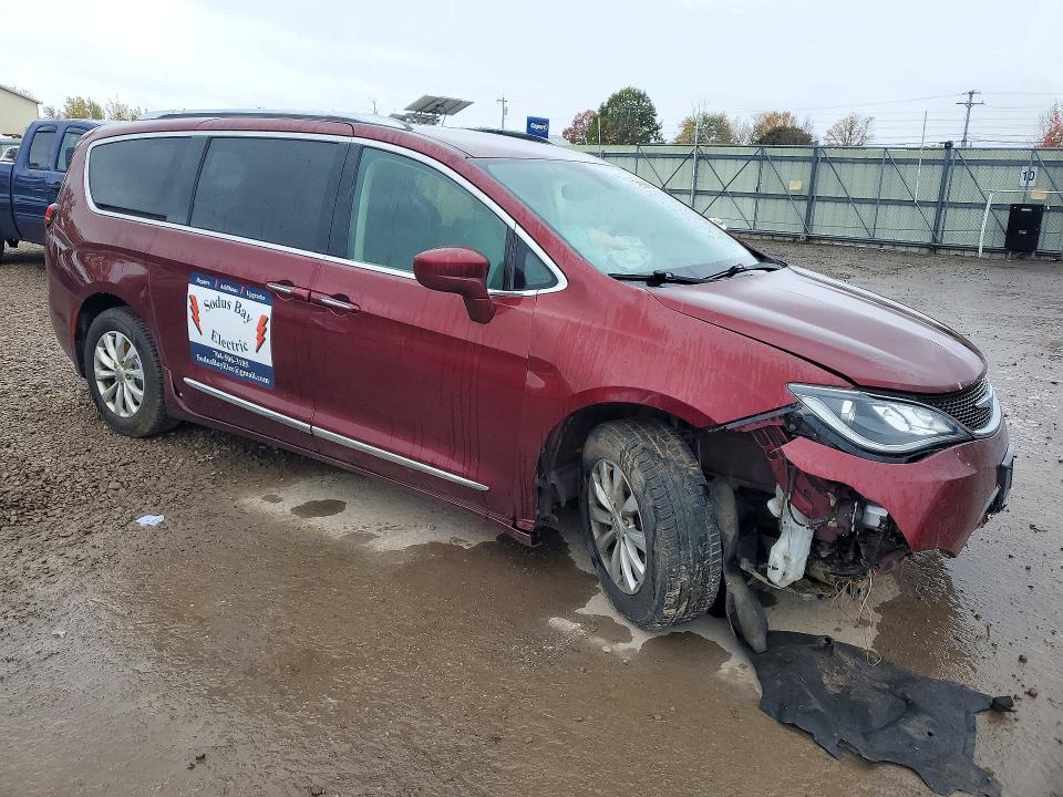 2019 Chrysler Pacifica მანქანა იყიდება აუქციონზე, vin: 2C4RC1BG6KR549189, აუქციონის ნომერი: 72689386