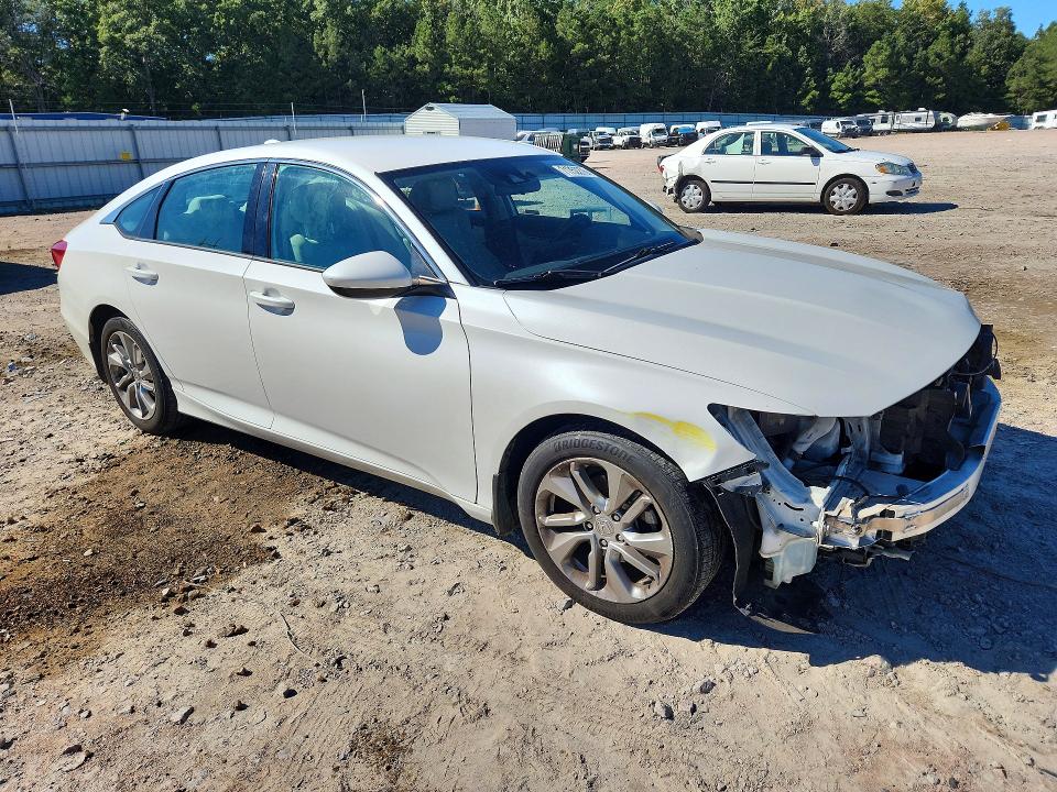2018 Honda Accord მანქანა იყიდება აუქციონზე, vin: 1HGCV1F1XJA174157, აუქციონის ნომერი: 71752276