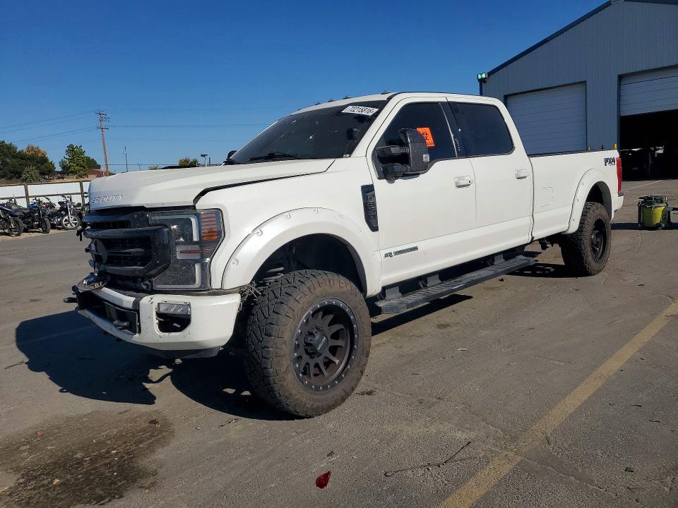 72215816 :رقم المزاد ، 1FT8W3BT3NEF50913 vin ، 2022 Ford F350 مزاد بيع