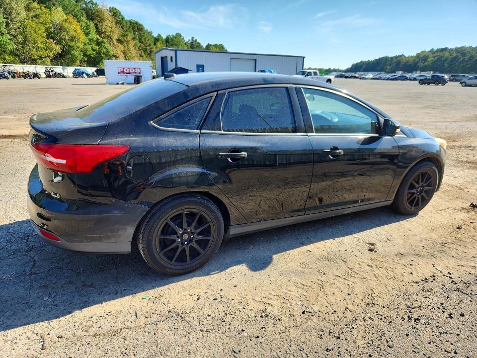 Продажа на аукционе авто 2015 Ford Focus, vin: 1FADP3F28FL262191, номер лота: 72189556