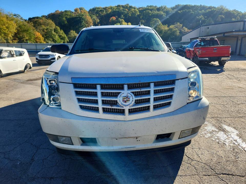 2013 Cadillac Escalade მანქანა იყიდება აუქციონზე, vin: 1GYS4HEF9DR374787, აუქციონის ნომერი: 71714996