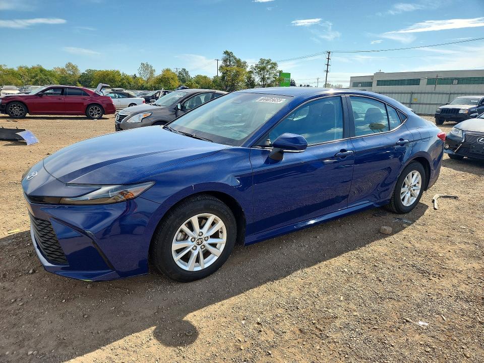 72216256 :رقم المزاد ، 4T1DAACK2SU006584 vin ، 2025 Toyota Camry مزاد بيع