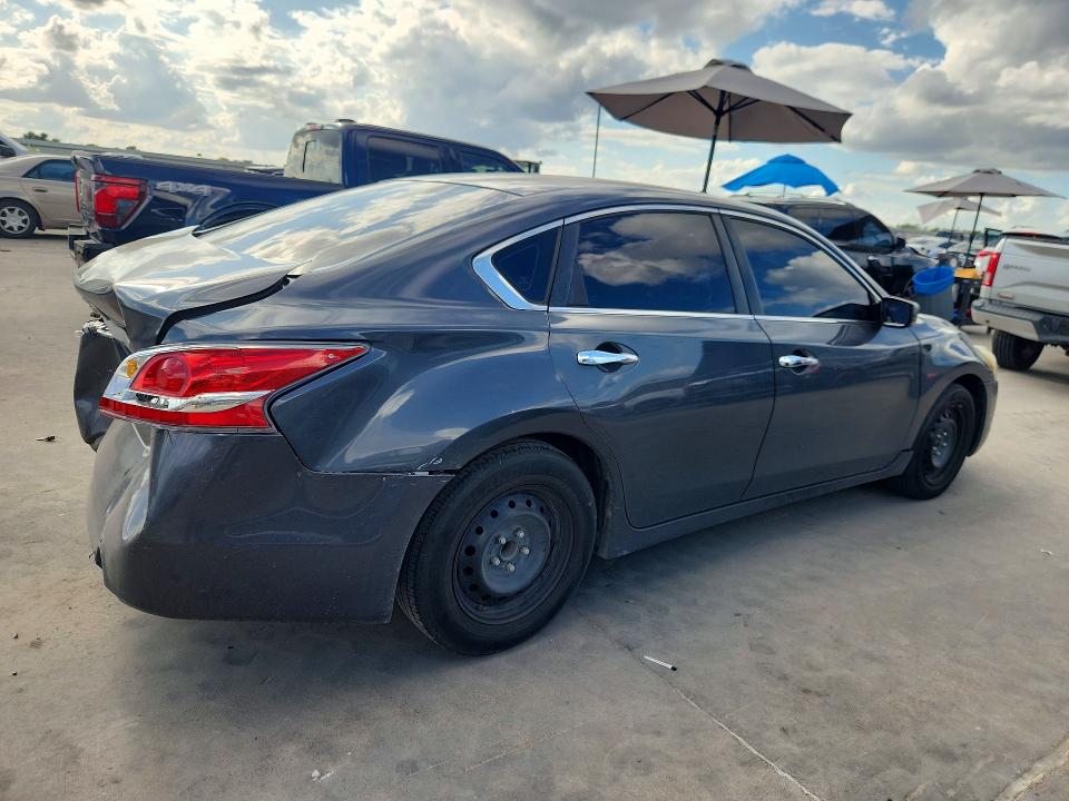 2013 Nissan Altima მანქანა იყიდება აუქციონზე, vin: 1N4AL3AP9DC178055, აუქციონის ნომერი: 71287346