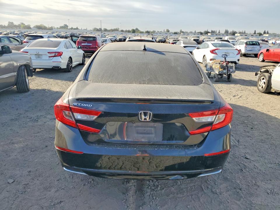 71628946 :رقم المزاد ، 1HGCV1F12NA009063 vin ، 2022 Honda Accord مزاد بيع