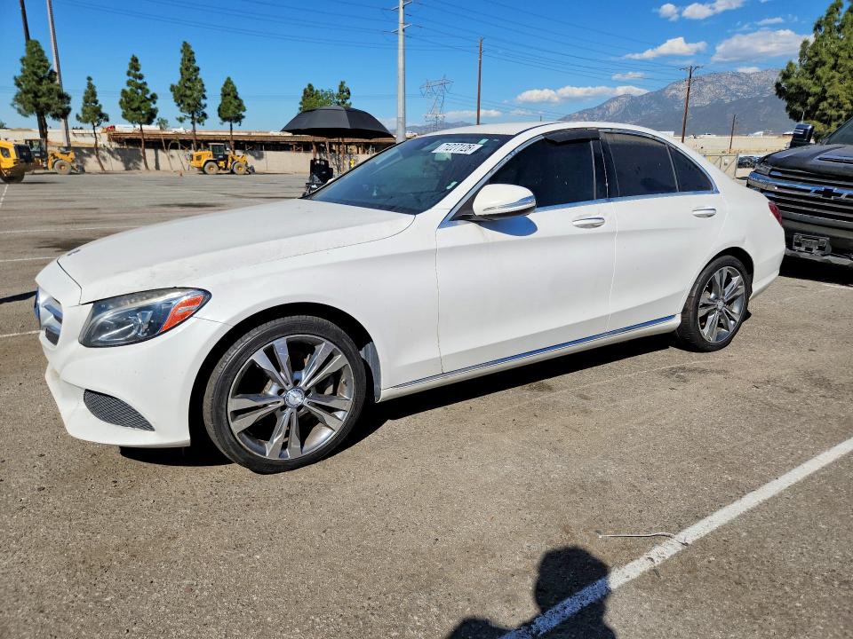 2015 Mercedes-benz C მანქანა იყიდება აუქციონზე, vin: 55SWF4KB1FU013590, აუქციონის ნომერი: 71227126