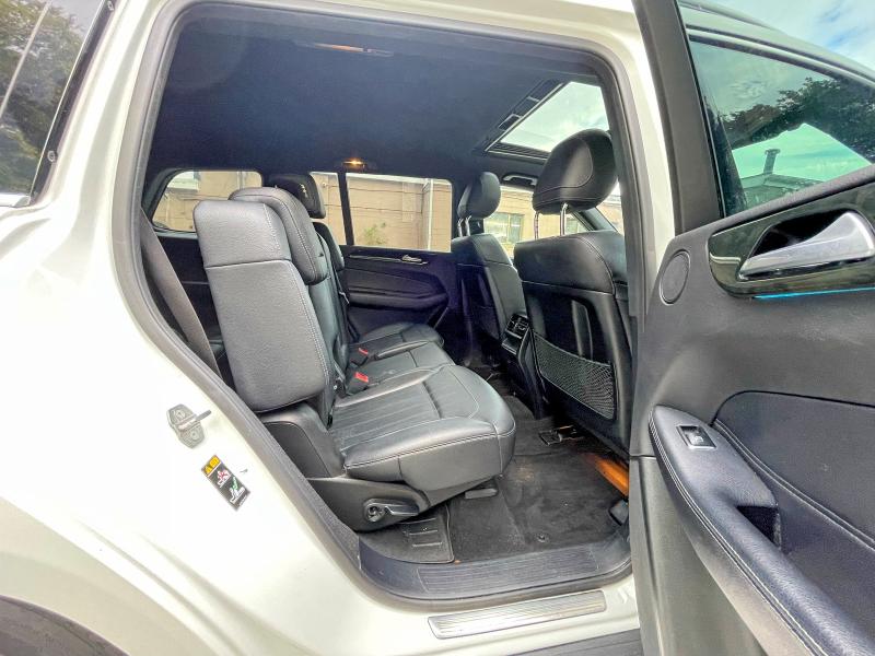 71856966 :رقم المزاد ، 4JGDF6EE9JB160497 vin ، 2018 Mercedes-benz Gls مزاد بيع