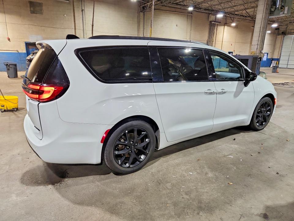 Продажа на аукционе авто 2025 Chrysler Pacifica, vin: 2C4RC1GG3SR529409, номер лота: 71401046