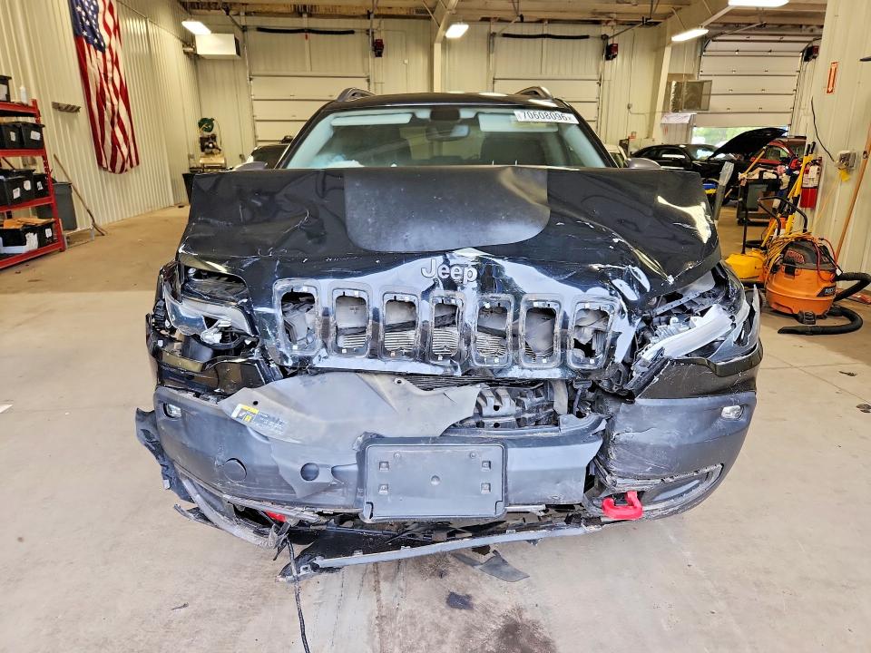 Продаж на аукціоні авто 2019 Jeep Cherokee, vin: 1C4PJMBX2KD391998, номер лоту: 70608096