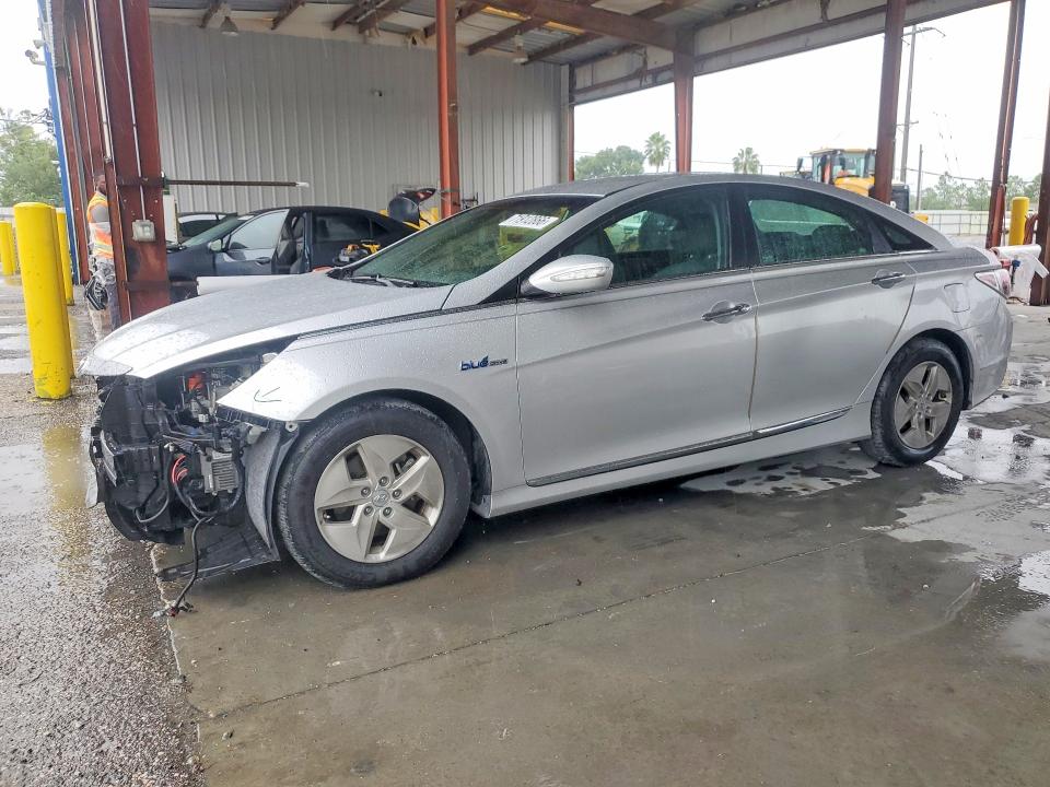 Auction sale of the 2011 Hyundai Sonata, vin: KMHEC4A44BA005152, lot number: 71912866