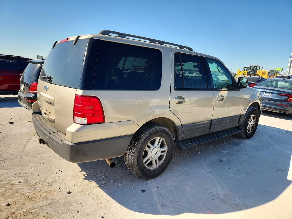Продажа на аукционе авто 2005 Ford Expedition, vin: 1FMPU16595LA72652, номер лота: 72250726