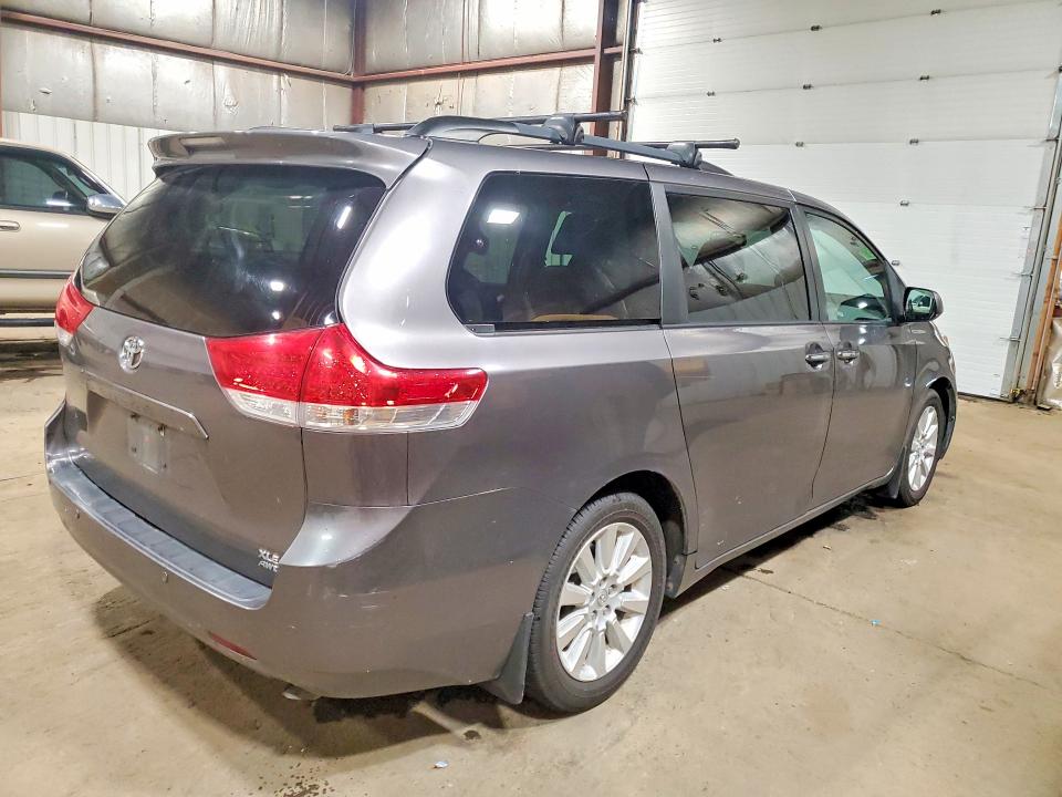 Продаж на аукціоні авто 2014 Toyota Sienna, vin: 5TDDK3DCXES082163, номер лоту: 71638586