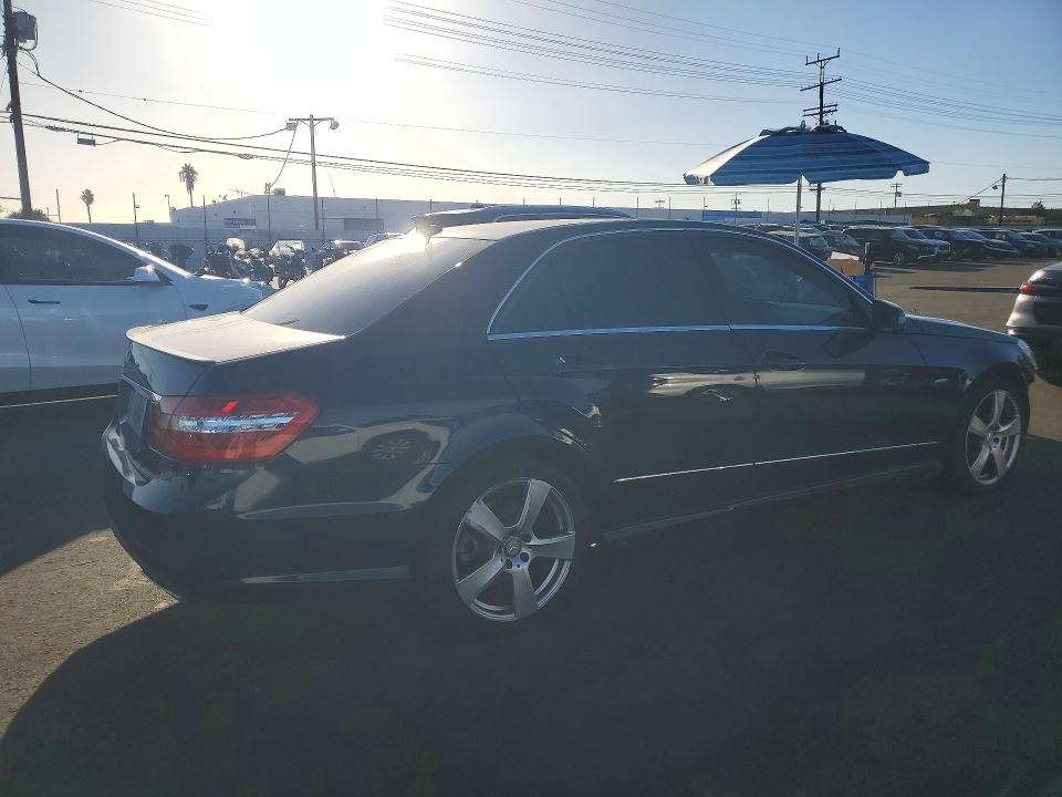 2012 Mercedes-benz E მანქანა იყიდება აუქციონზე, vin: WDDHF5KB7CA607823, აუქციონის ნომერი: 72936786