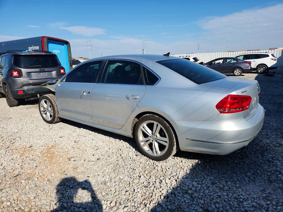 70897766 :رقم المزاد ، 1VWBN7A30EC054722 vin ، 2014 Volkswagen Passat مزاد بيع