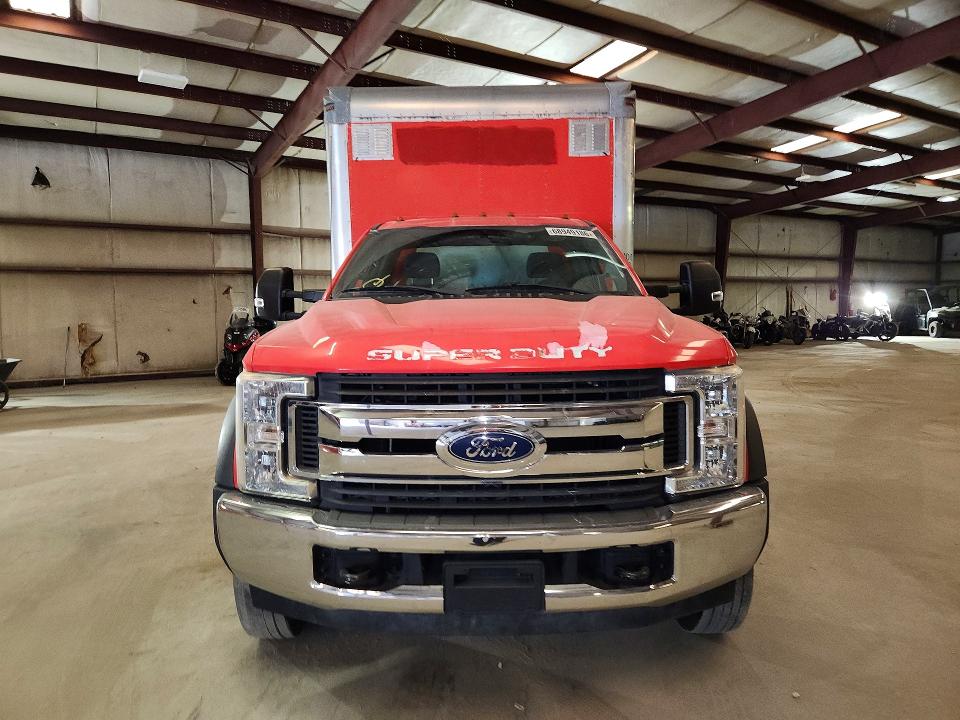 68949186 :رقم المزاد ، 1FDUF5GY4HED61167 vin ، 2017 Ford F550 Super مزاد بيع